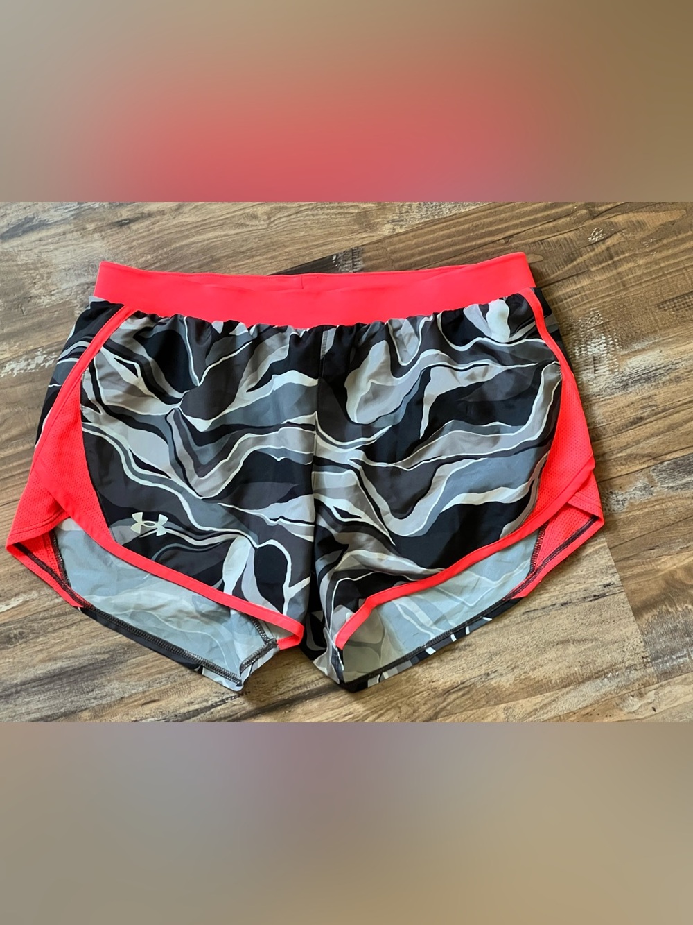Under Armour Womens Athletic Shorts, Size Medium
